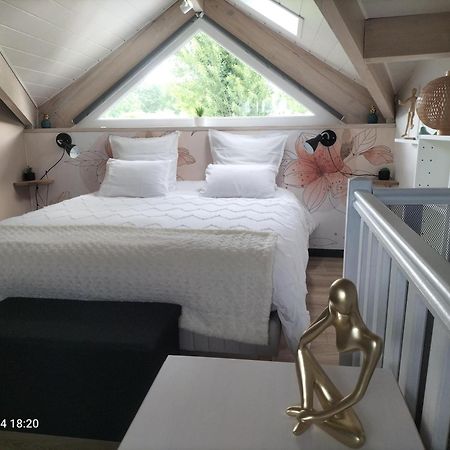 Au Bord Du Vieux Moulin Apartment เมรินแญค ภายนอก รูปภาพ