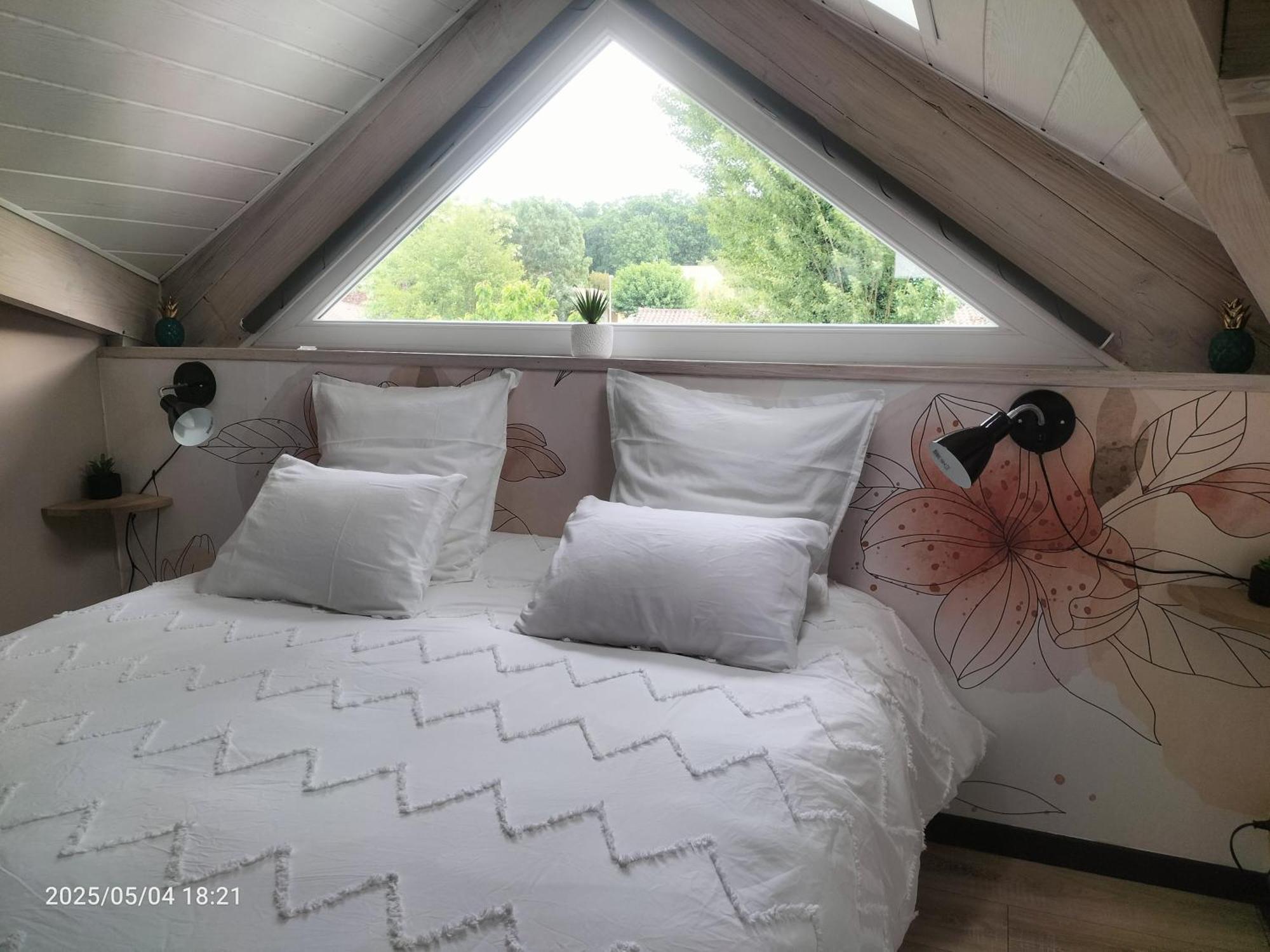 Au Bord Du Vieux Moulin Apartment เมรินแญค ภายนอก รูปภาพ
